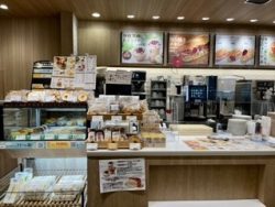 ドトールコーヒーショップ・センター北店・レジ正面