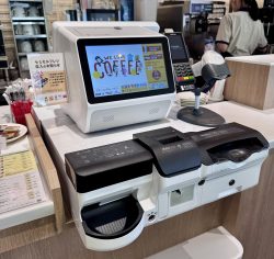 ドトールコーヒーショップ・センター北店・セミセルフレジ